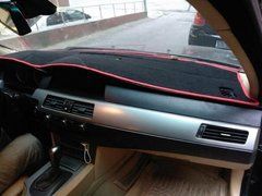 купити Накидка на панель приладів BMW 5 E60/E61 2003-2010 1