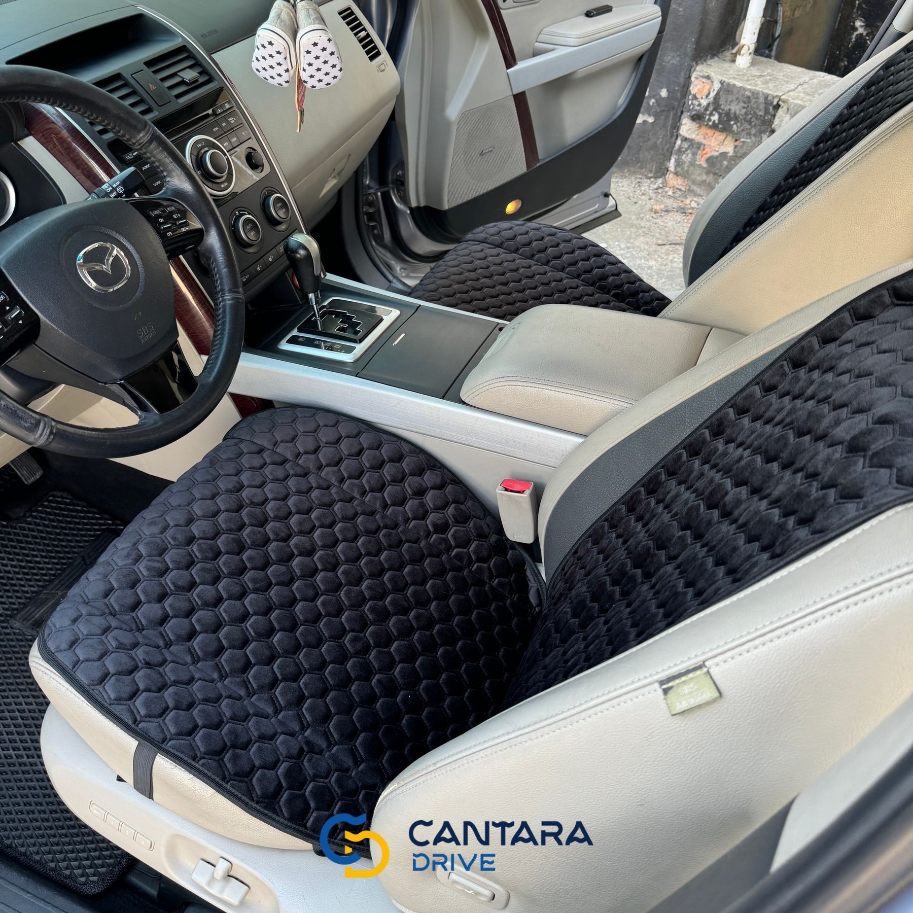 купити Накидки для автомобільних крісел з алькантари Lux Великі чорні стільники Преміум Повний комплект 2