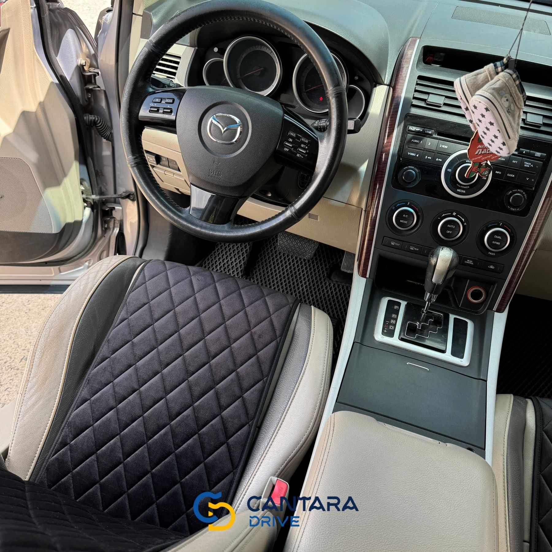 купити Комплект накидок на сидіння автомобіля з алькантари Lux Діамонд подовжений чорний ромб із чорним рядком Стандарт Повний комплект 3
