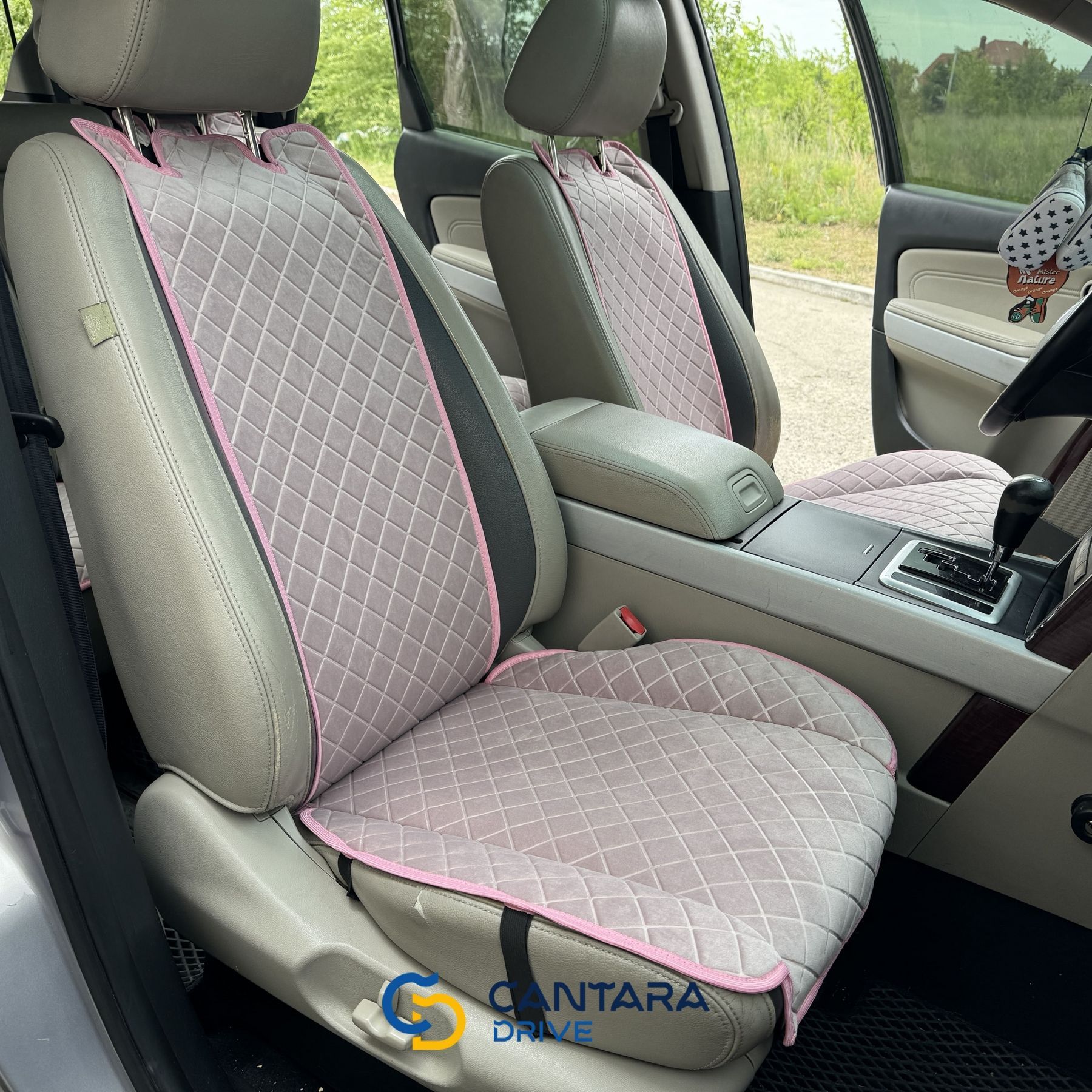 купить Накидки на сиденья в авто из алькантары Lux ПАЙКА Квадратный ромб Нежно-розовые Премиум Передний комплект 3