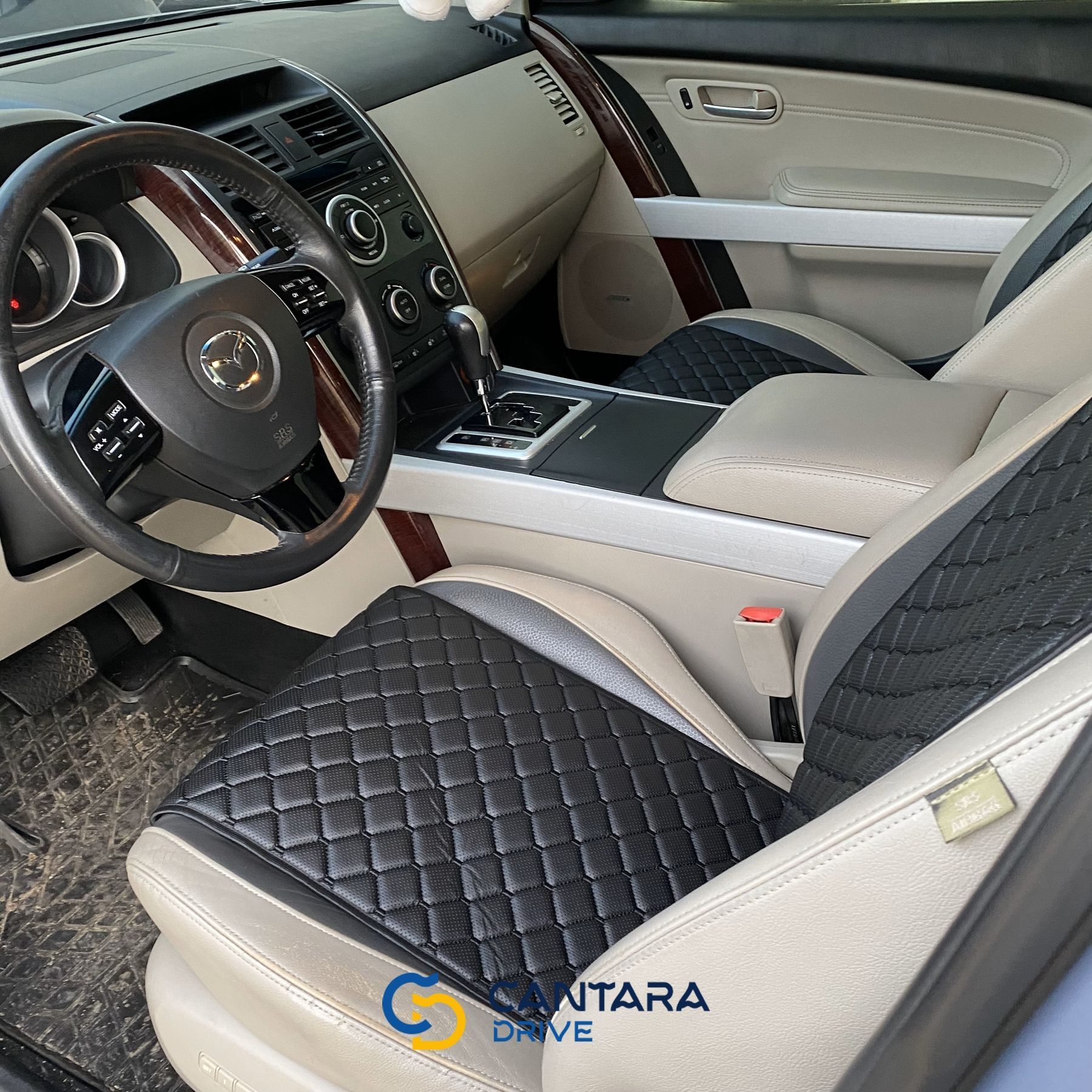 купити Накидка для авто з перфорованої екошкіри, Чорна з чорним рядком, Стандарт, 1 передня 2