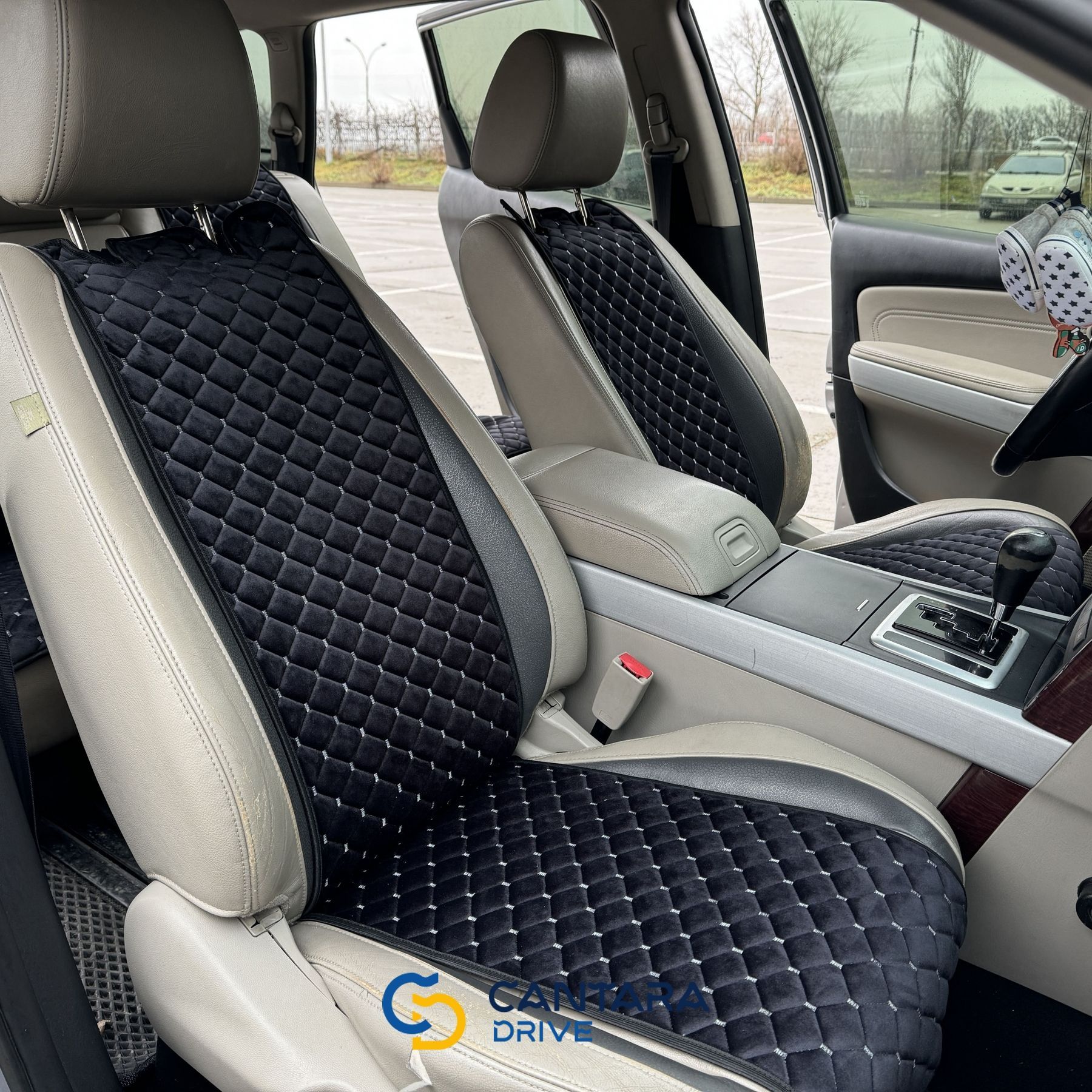 купить Накидки на передние сиденья авто из алькантары Lux Прошитый квадратный ромбик Черный с белой нитью Стандарт Передний комплект 3