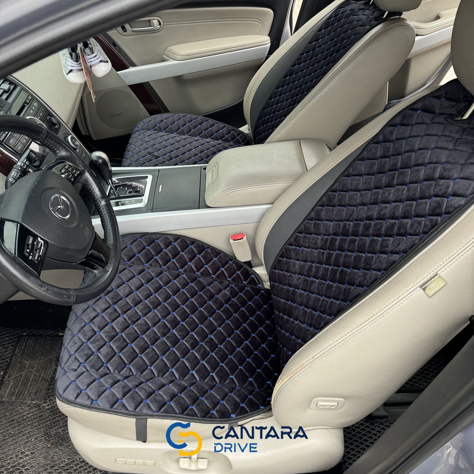 купити Накидка для сидіння автомобіля з алькантари Lux Прошитий квадратний ромбік Чорний з синьою ниткою Преміум 1 передня 2
