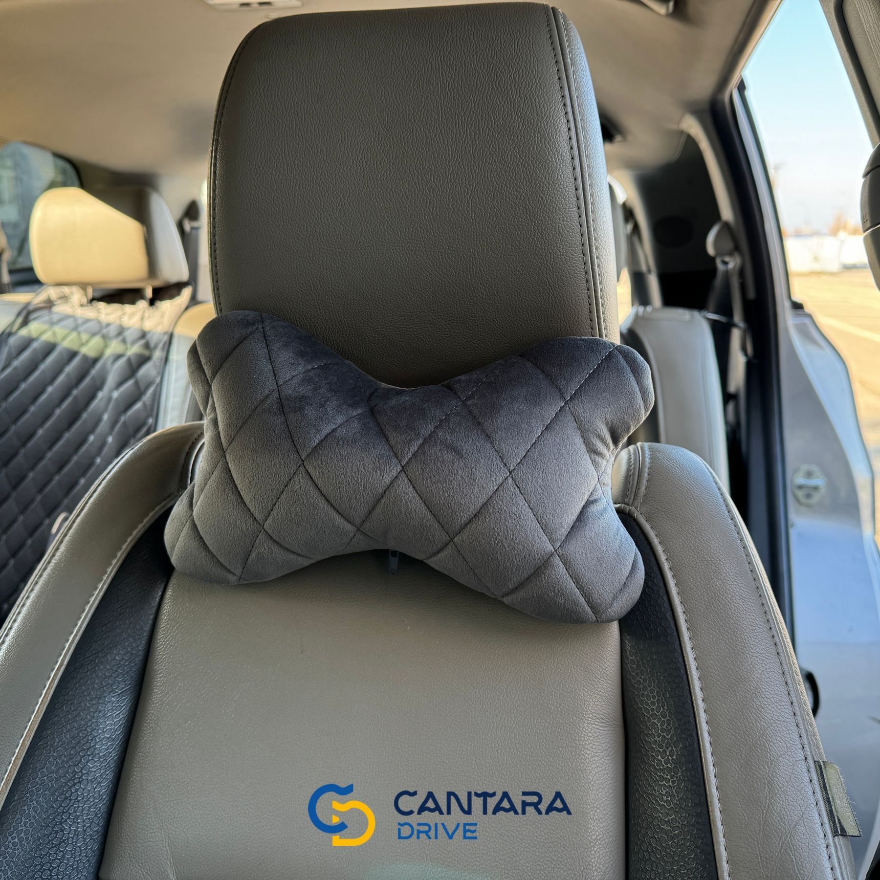 купить Подушка под голову в авто из алькантары Lux Диамонд удлиненный светло-серый ромб 4