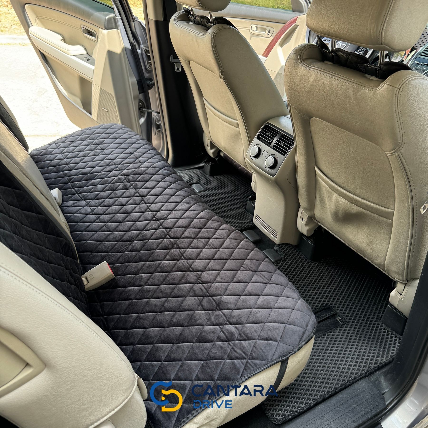 купити Накидки на сидіння авто з алькантари Lux Діамонд подовжений чорний ромб із чорним рядком Преміум+ Повний комплект 6